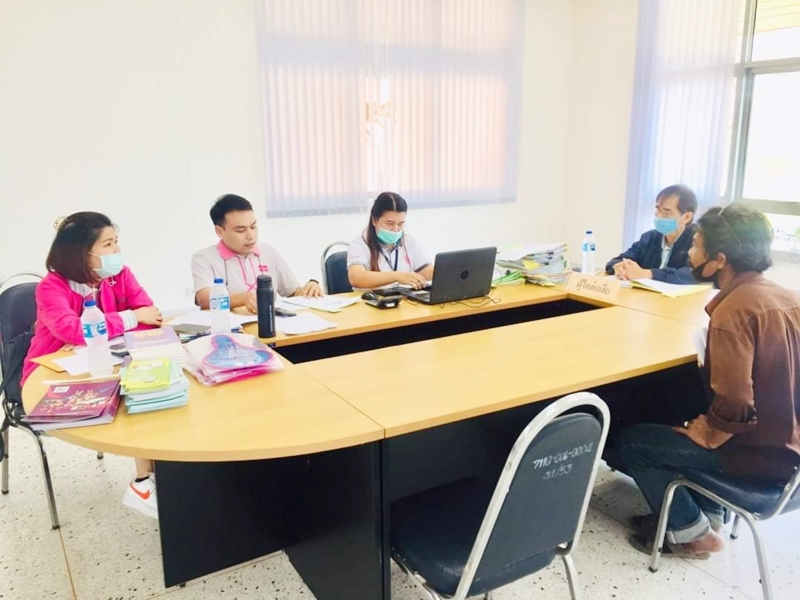 ﻿สำนักงานบังคับคดีจังหวัดพังงา สาขาตะกั่วป่า จัดโครงการไกล่เกลี่ยทั่วไทยร่วมใจช่วยเหลือลูกหนี้ที่ได้รับผลกระทบจากไวรัสโคโรนา 2019 (COVID - 19) ได้สำเร็จทุนทรัพย์กว่า 5 แสนบาท